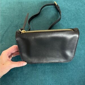 100% Italian Nappa Leather Belt Bag by Quince in Black